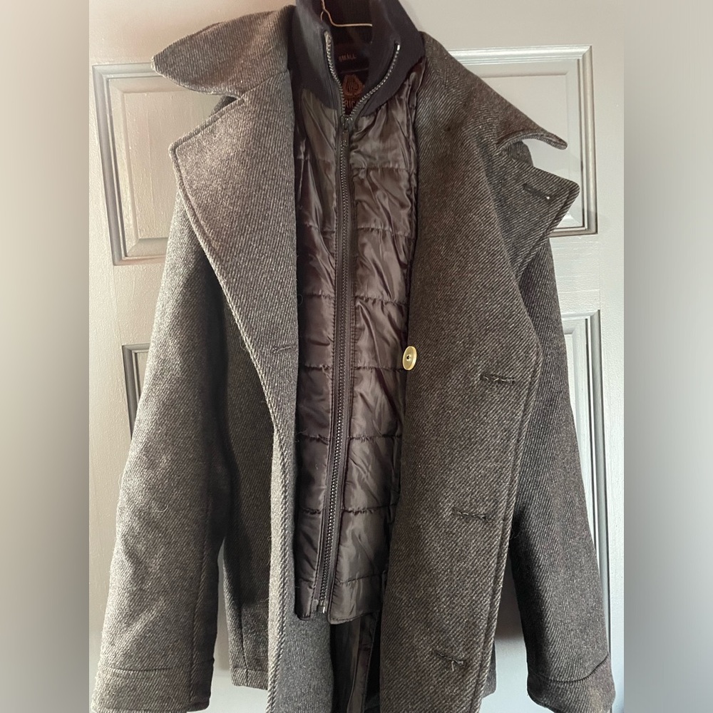 American Rag purchased from Macys Men’s size Small Winter Professional Coat
